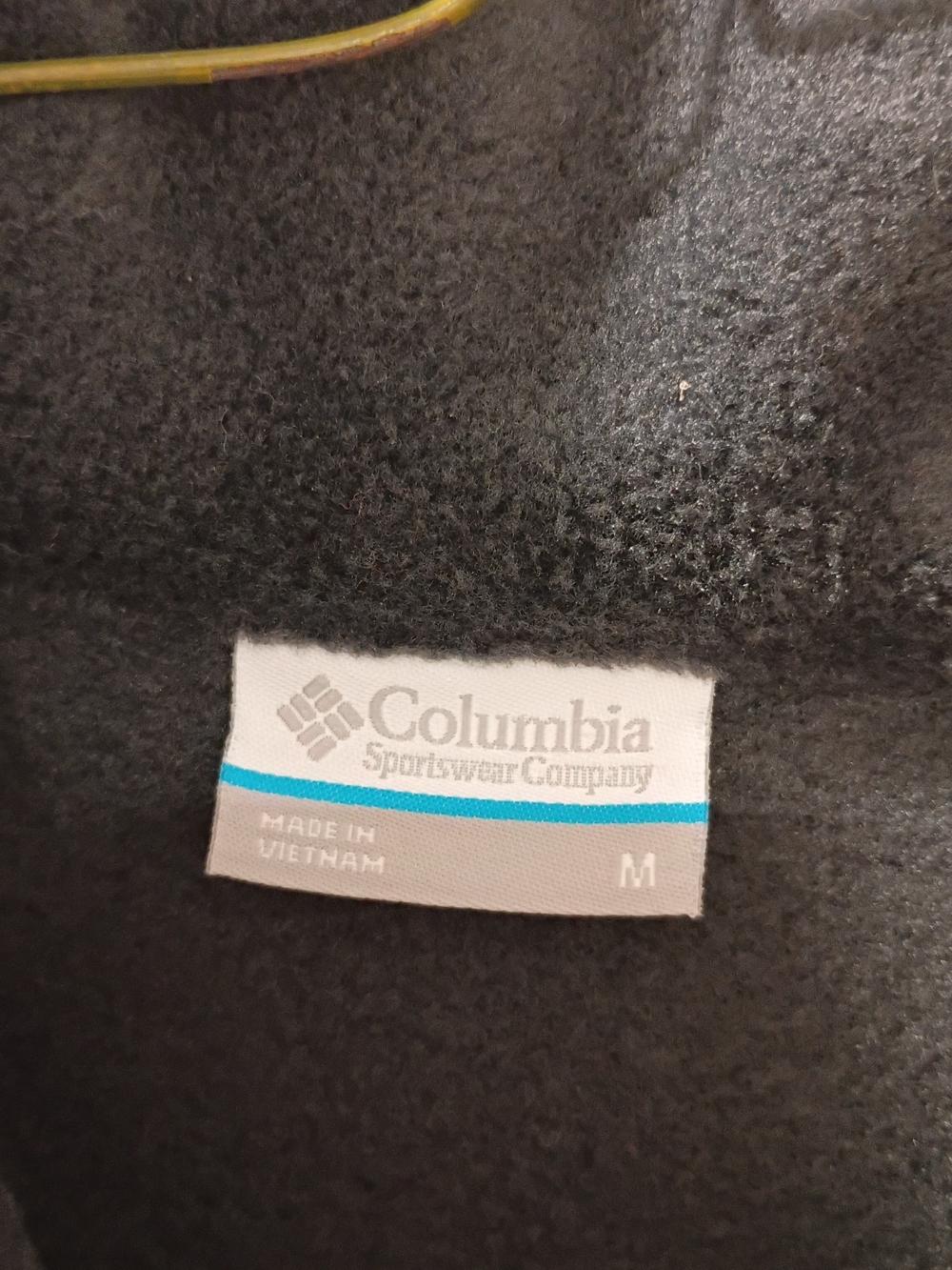 Columbia Black Fleece Vest with White Logo - New With Tag - Men Or Women - Picture 4 of 6
